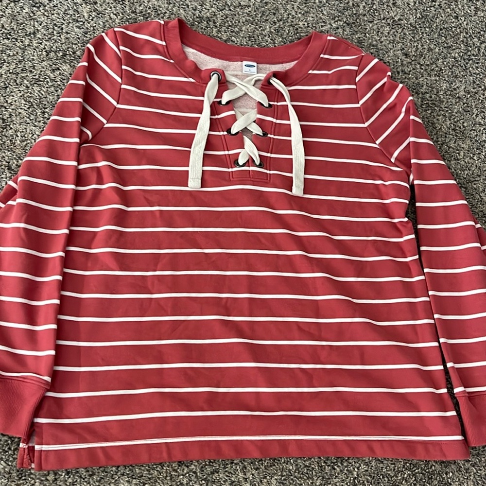 Old navy pink/red crewneck size s